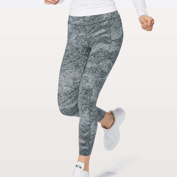 lululemon athletica Pants - Lululemon Fast and Free 7/8/ tight ice gray area